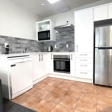 6 On Adams Aparthotel Mount Maunganui Ngoại thất bức ảnh